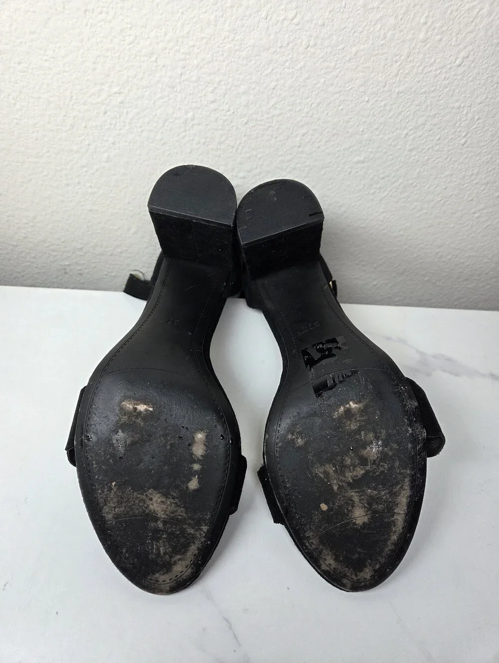 H&M Black Faux Suede Scalloped Open Toe Block Heel Sandals Euro 37 US 6.5